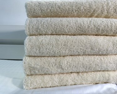 Полотенце турецкое махровое однотонное Zeron 50х90 кремовое плотность 550 г/м2