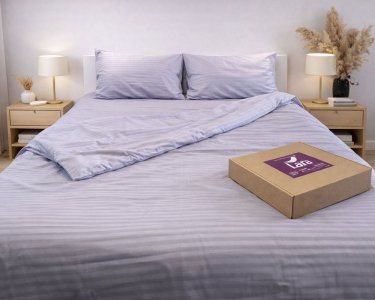 Постельное белье LARA сатин-страйп LUX lavander d13181е160 с простынью на резинке 160х200х25 евро