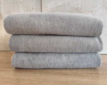 Набор турецких махровых однотонных полотенец Zeron 3 штуки 70х140 серый плотность 550 г/м2 низкая петля 20/2