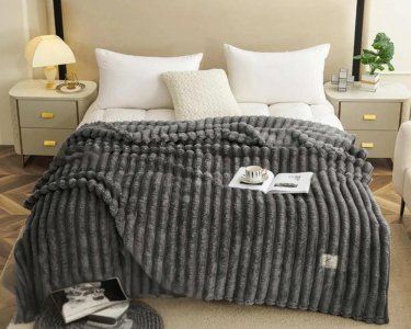 Плед-покрывало Koloco Королевский шарпей полоска 6 см 180х200 графит двуспальный