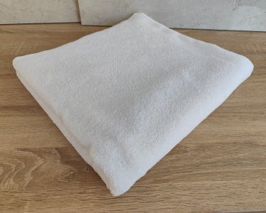 Полотенце отельное турецкое махровое однотонное Zeron 70х140 белое плотность 550 г/м2 низкая петля 20/2