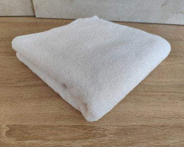 Полотенце отельное турецкое махровое однотонное Zeron 50х90 белое плотность 550 г/м2 низкая петля 20/2